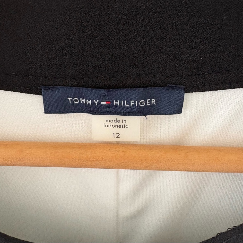 Tommy Hilfiger Black White Color Block Sleeveless Dress. Size 12. - Picture 5 of 11